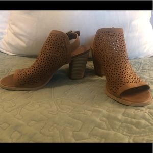 Open toed, back strap block heels